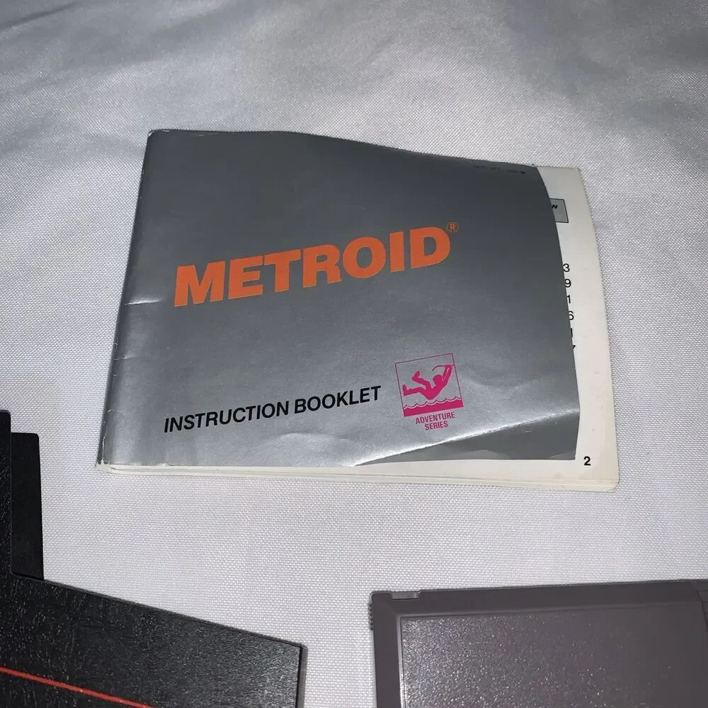 Metroid NES Nintendo Game  (Nintendo Entertainment System, 1987) Manual & Case